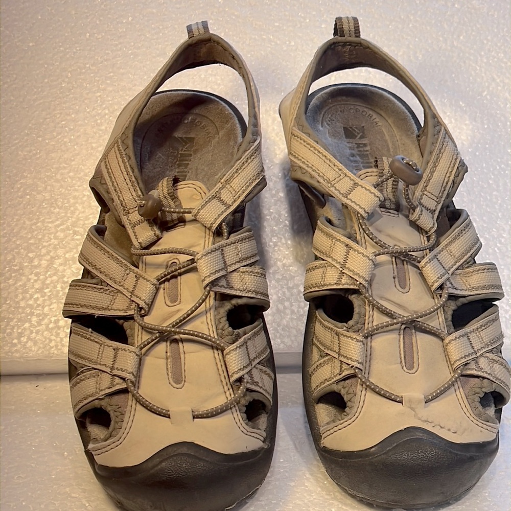 Alpine Design Ghille V, size 9

Womens 9
Sandal